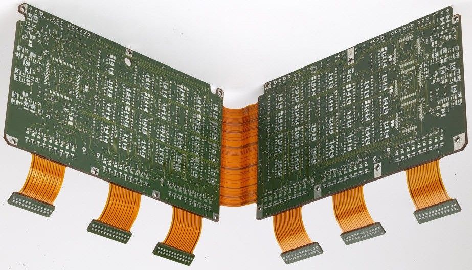 Preenchimento de Furos a Laser EMS PCBA Oferecendo Espessura de 1.0mm 1.6mm 2mm 4mm com 1 Ano de Garantia da Placa
