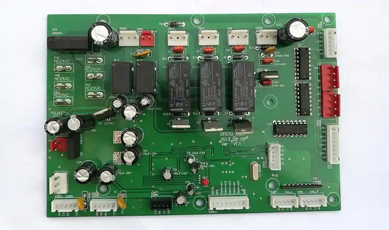 Fabricante de PCBA OEM personalizado para controlar a energia nova na China e no Camboja
