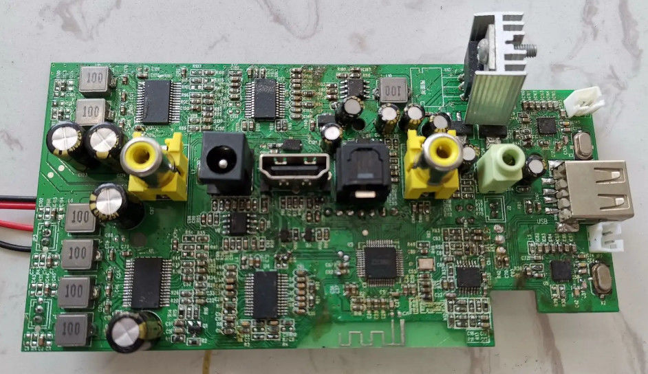 Fabrica de montagem de PCB FR4 de baixo volume para controle de energia nova na China e no Camboja