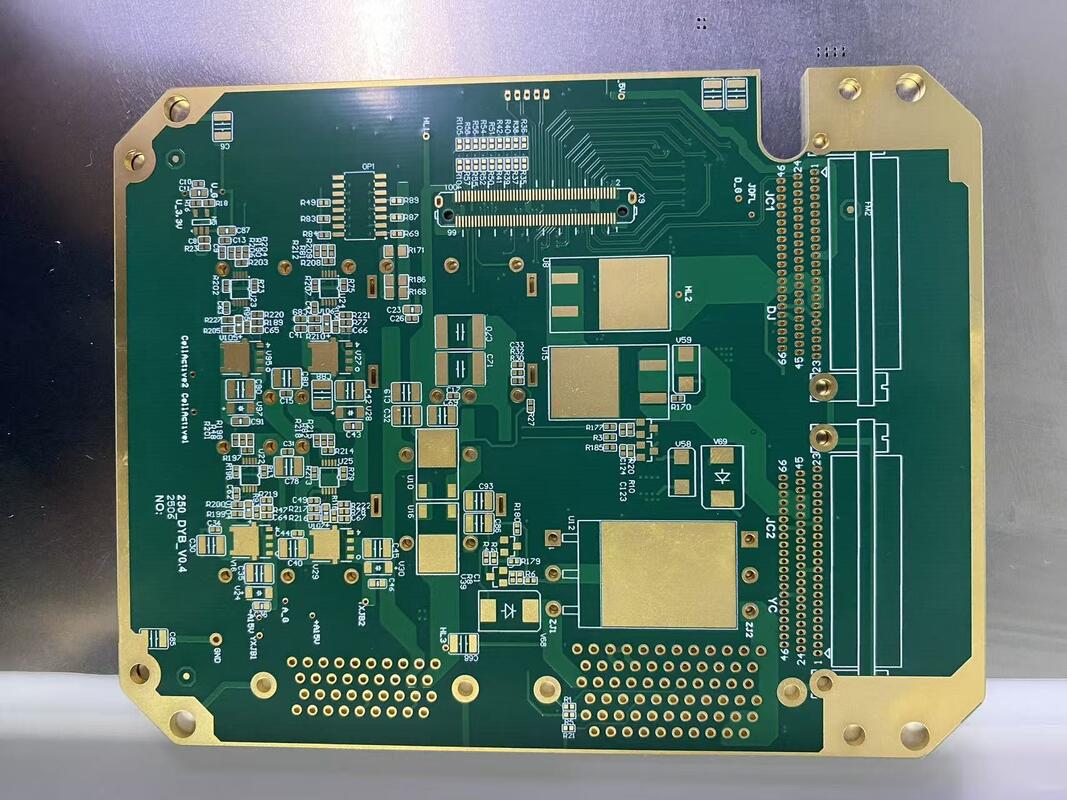 Montagem de PCB de comunicação HDI, incluindo 6 camadas e acabamento superficial HASL sem chumbo, adaptada para desempenho em redes de comunicação
