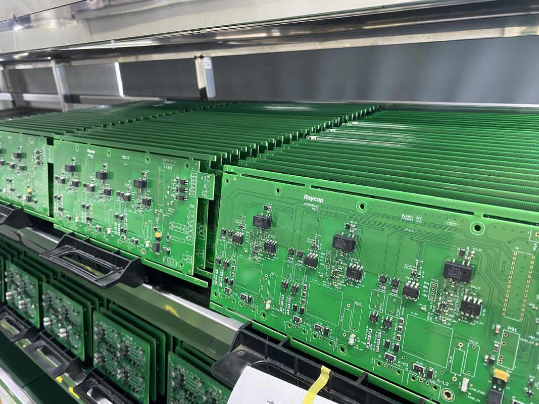 Min Hole Diameter 01mm Comunicação PCB Assembly 6 camadas High Tg170 e High Tg180 Otimizado para dispositivos de comunicação