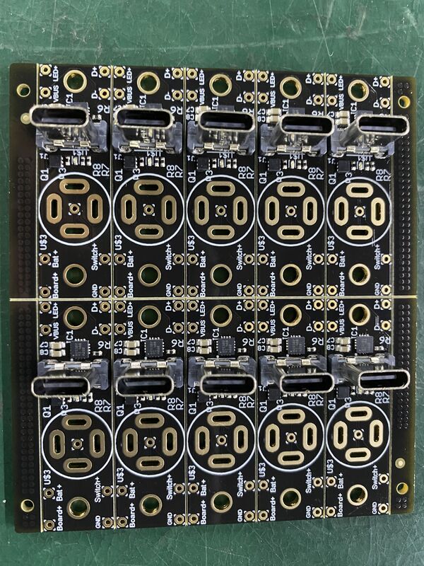 Módulos de infraestrutura de comunicação a cores de máscara de solda azul com embalagem externa em embalagem, garantindo transporte e fluxo de dados seguros