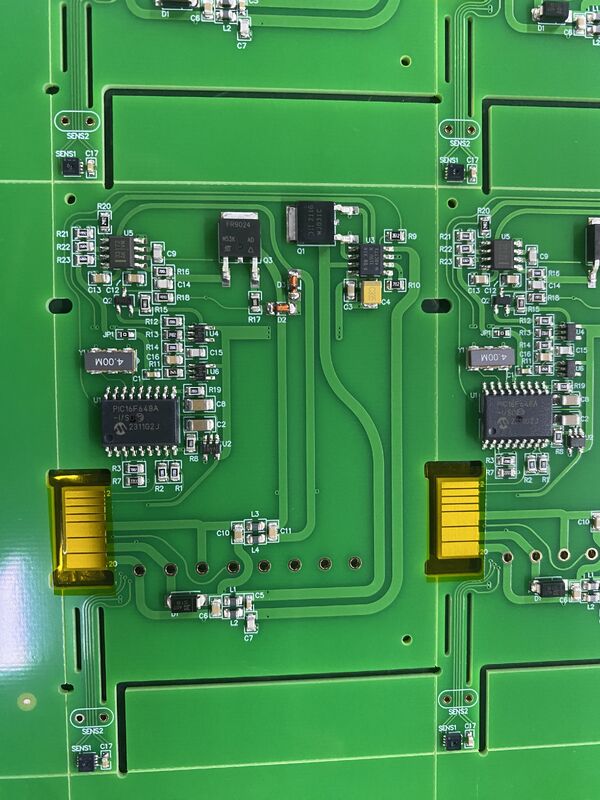 6 Layers Surface Mount Device Assembly White Silk Screen Optimized for Production and Enhanced Circuit Board Performance