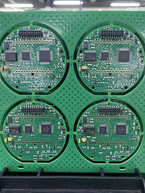 Copper 4OZ Industrial PCB Assembly Personalizado Sim Soluções para aplicações eletrônicas complexas e placas de circuito duráveis