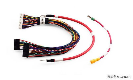 TE Cable Wire Harness Assembly With AWG26 AWG28 Tensão de ensaio 1000 V Resistência de ciclo 280 mOhm